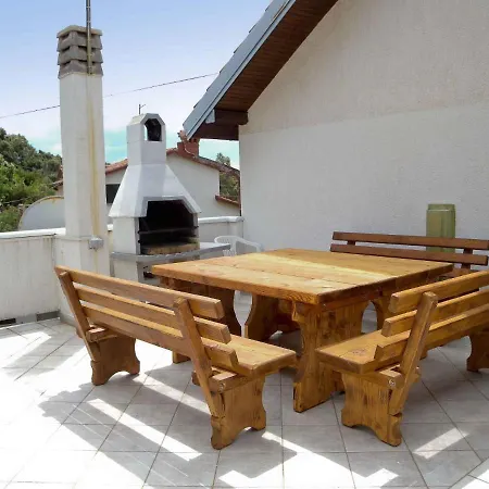26 Supetarska Draga